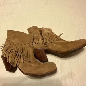 Gianni Bini Tan Suede Ankle Boots  size 7M